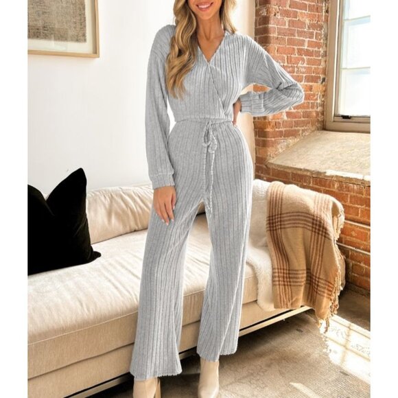 Cupshe Silver Mist Ribbed Knit Jumpsuit Gray Long Sleeve Wide Leg L NWT - Picture 2 of 16